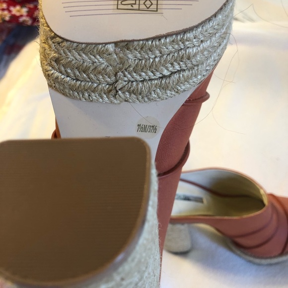 Bcbg shoes - Picture 3 of 3